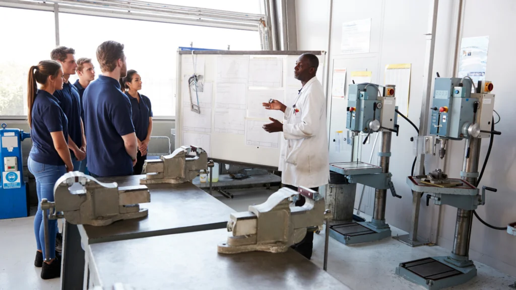 Mastering Apprenticeship Curriculum Design